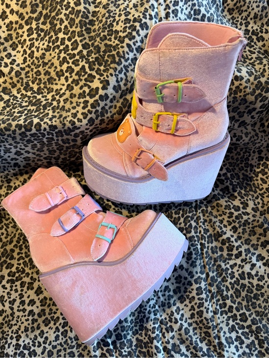 YRU Shoes - CARE BEARS PINK DUNE LO PLATFORM BOOTS -Y.R.U.